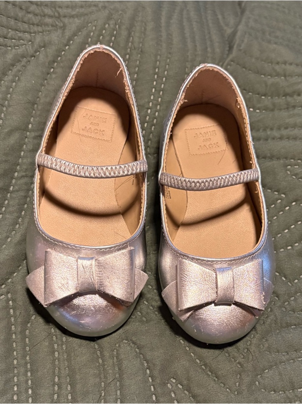 Janie and Jack Girls' Shimmery silver Ballet Flats with Bow